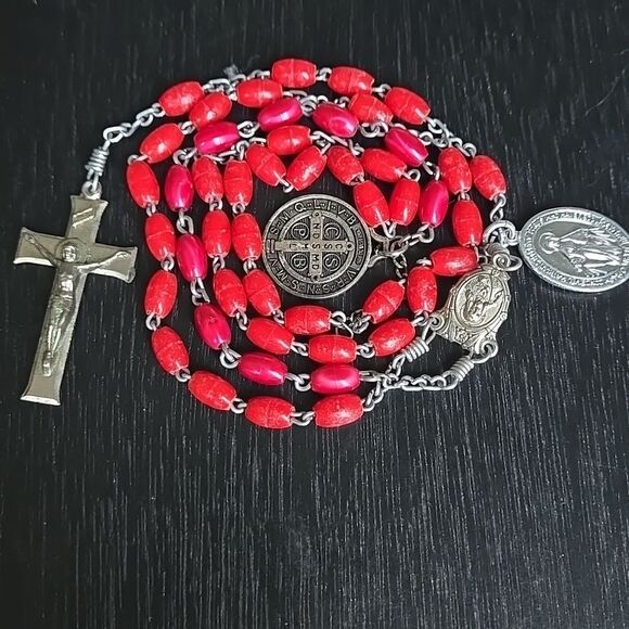 Red Beaded Rosary with Silver Toned Cross Unisex Medals Charms 2 Toned Reds - Picture 2 of 16